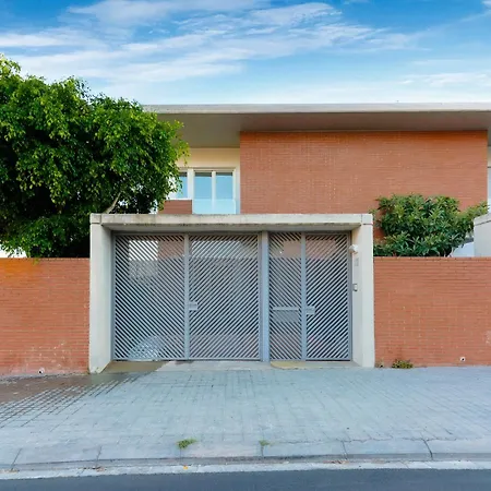 Beachy House - Casa En Montgat, Barcelona Vakantiehuis *