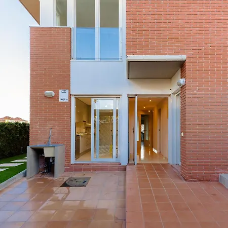 Beachy House - Casa En Montgat, Barcelona * Montgat
